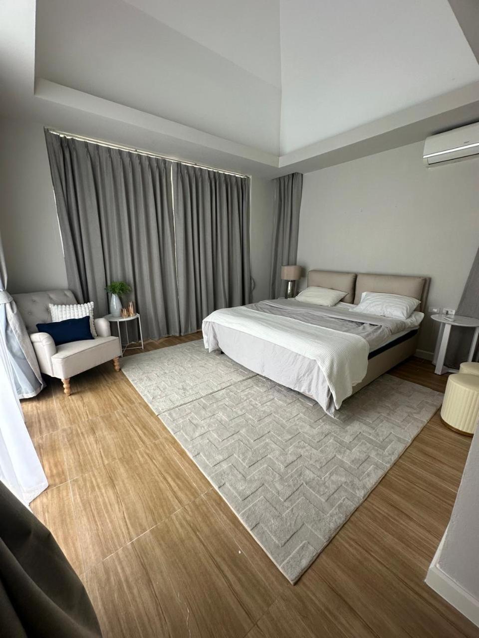 Holiday Pool Villa Na Chom Thian Dış mekan fotoğraf